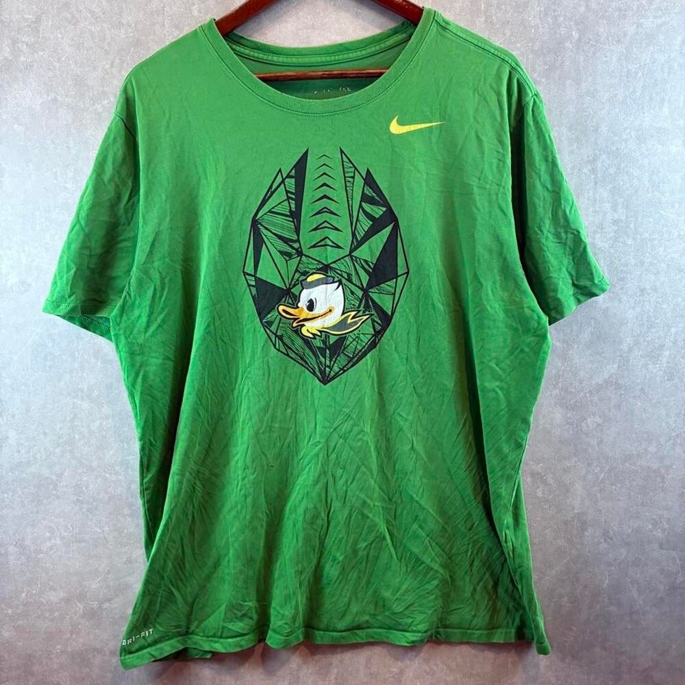Nike Men's Green T-shirt